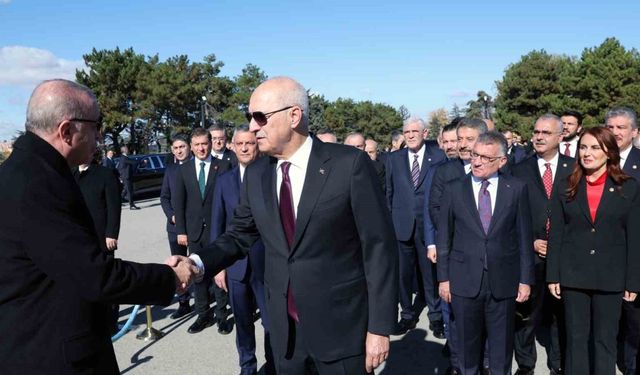 Cumhurbaşkanı Erdoğan başkanlığındaki devlet erkanı Anıtkabir’i ziyaret etti