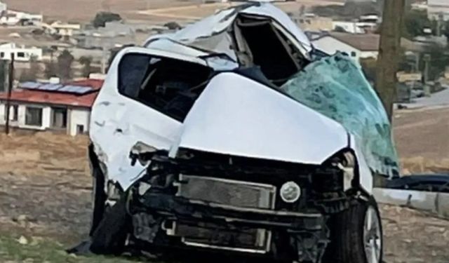 Diyarbakır’da tırın çarptığı otomobilin sürücüsü hayatını kaybetti