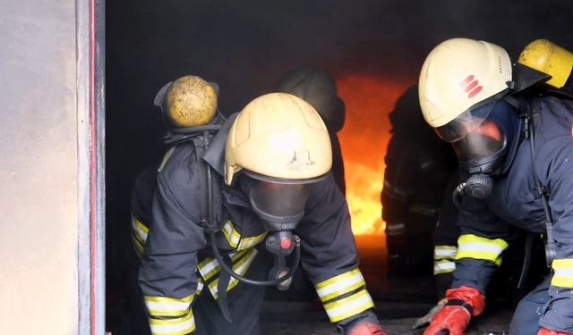 Erzincan’da hizmete sokulan itfaiye eğitim merkezinde tatbikat