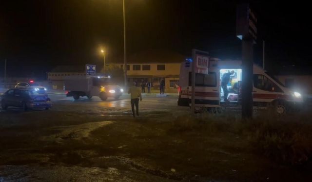 Erzincan’da yolcu otobüsü ile otomobil çarpıştı: 1 yaralı