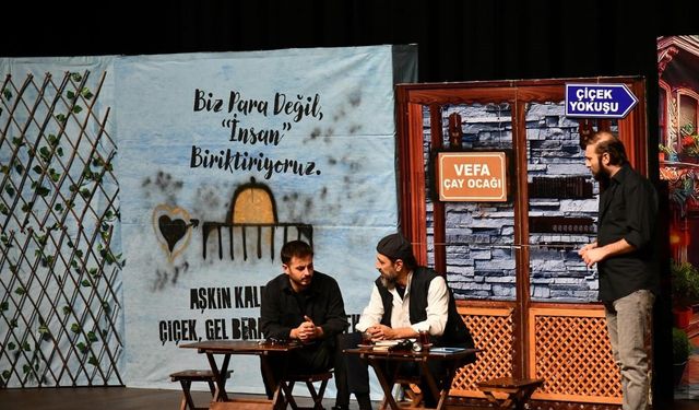 Filistin’in çığlığı "Aynalar" oyunu ile Başiskele’de yankılandı