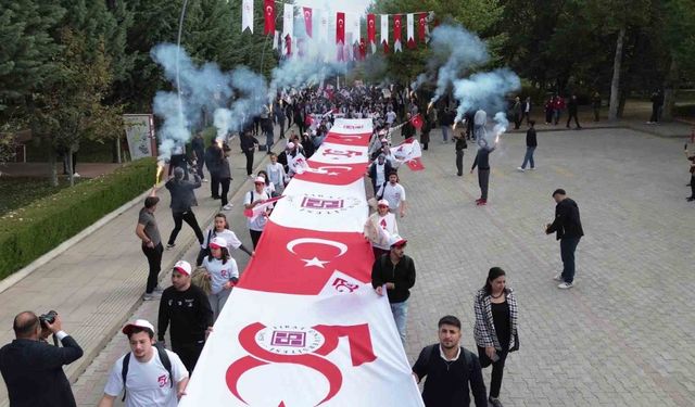 FÜ’de 50. yıl  yürüyüşü coşkuyla gerçekleşti