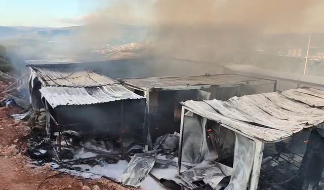 İşçilerin kaldığı konteynerlerde yangın