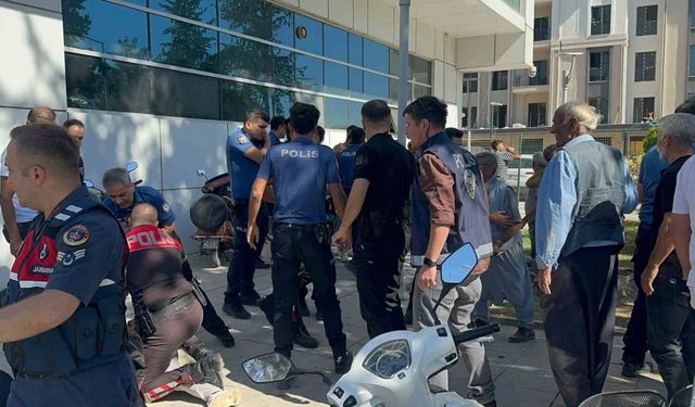 Köyde başlayıp adliye önünde devam eden kavgada 30 kişi yaralandı