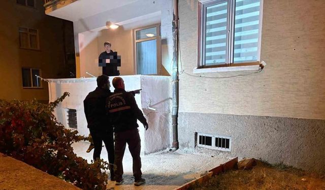 Kurşunlanan evde kimsenin olmaması faciayı önledi