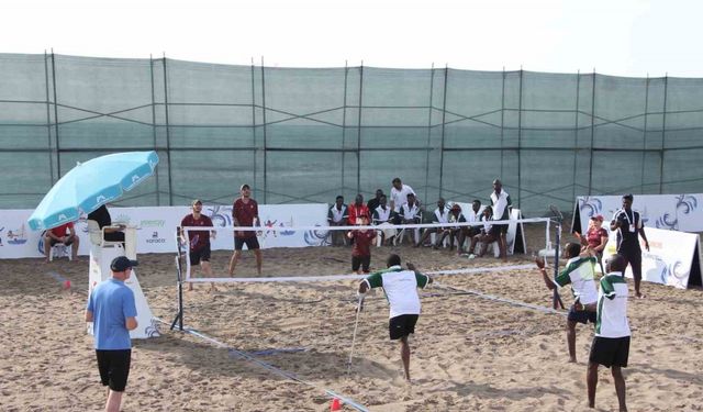 Mersin’de dünyada ilk kez düzenlenen Bedensel Engelliler Plaj Oyunları başladı