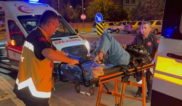 Parkta bıçaklı kavga: 2 yaralı