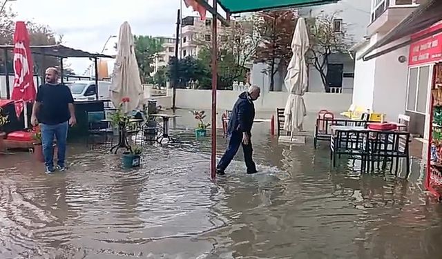Sağanak yağış Aliağa’da su baskınlarına neden oldu