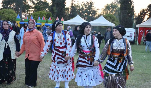 Sakarya’da Karadeniz rüzgarı: Yüzlerce kişi horon teperek coştu
