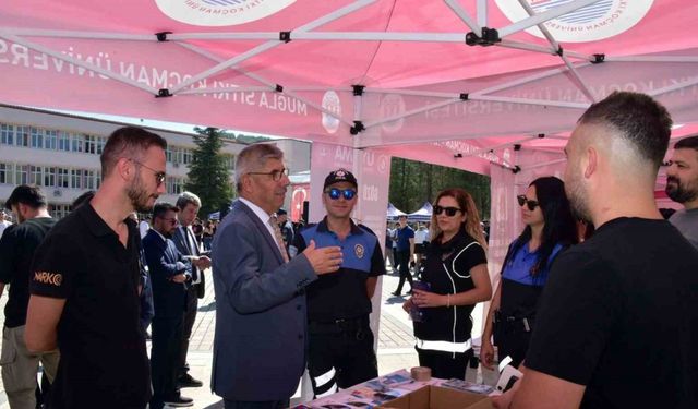 Üniversite öğrencilerine uyuşturucu ile mücadele bilgilendirmesi