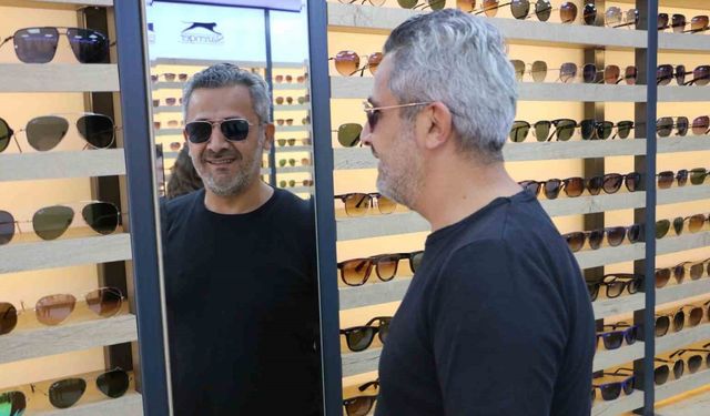 Vatandaşlar orijinal fiyatına sahte güneş gözlüğüne yöneldi, gözlükçüler uyardı