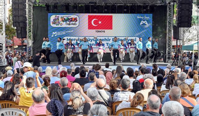 4. Uluslararası Tarsus Festivali renkli görüntülerle tamamlandı