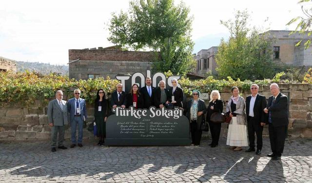 14 ülkeden 54 yazar ve şair Türkçe Sokağı’nda buluştu