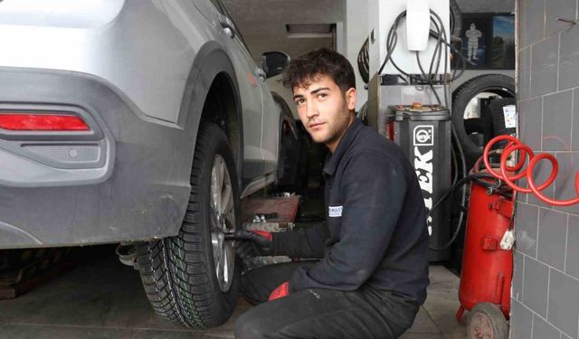 Araç sahiplerine uyarı geldi: "Yazlık lastikler, 7 derecenin altında tehlike oluşturuyor"