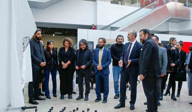 Arınma performansıyla başlayan sanat etkinliği söyleşi ve sergiyle devam etti