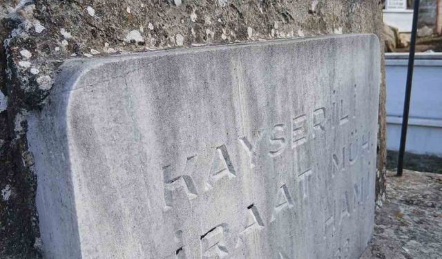 Bilecik’te tarihi keşif: Ünlü şairin babasının mezarı ortaya çıktı