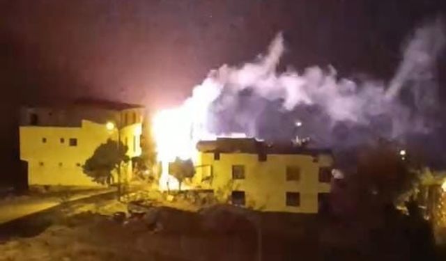 Diyarbakır’da trafo bomba gibi patladı