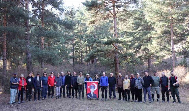 Doğal güzelliklerin içinde 16 km yürüdüler