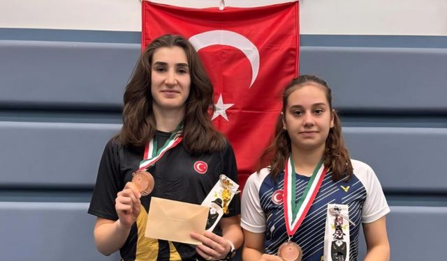 Erzincanlı badmintonculardan Macaristan’da çifte bronz madalya