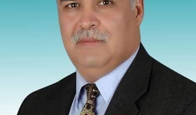 Eski başkan araç kullanırken kalp krizi geçirip hayatını kaybetti