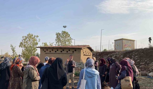 Kadınlar tıbbi ve aromatik bitkileri yerinde tanıyor