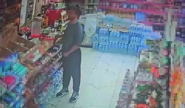 Kasada duran cep telefonunu çaldı