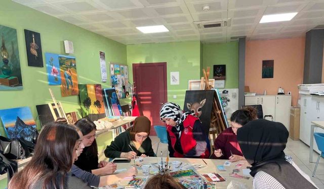 Kitap ayraçlarını kendileri yapıyor