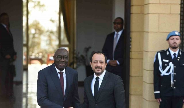 KKTC Cumhurbaşkanı Erhürman ile GKRY lideri Hristodulidis ilk kez bir araya geldi