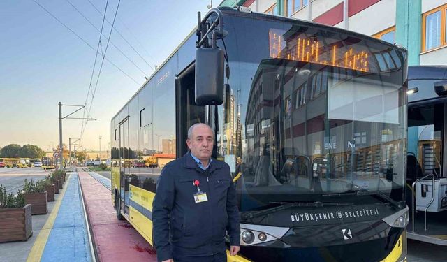 Otobüste fenalaşan adam için zamanla yarış...Yolcularla birlikte acile böyle çekti