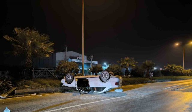 Takla atarak, ters dönen otomobilin sürücüsü yaralandı