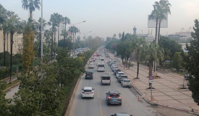 Mersin’de trafik kabusu 10 Aralık sabahında da devam etti