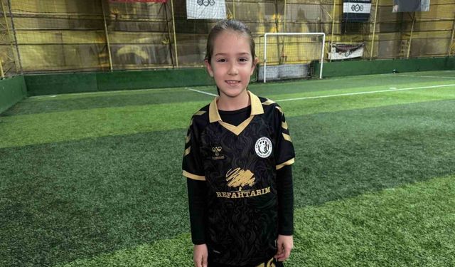 9 yaşındaki Defne’nin golleri beğeni topladı