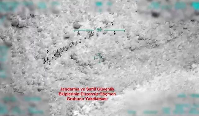 Bakan Yerlikaya: 'Devam eden operasyonlarımızda 156 göçmen kaçakçılığı organizatörünü yakaladık'