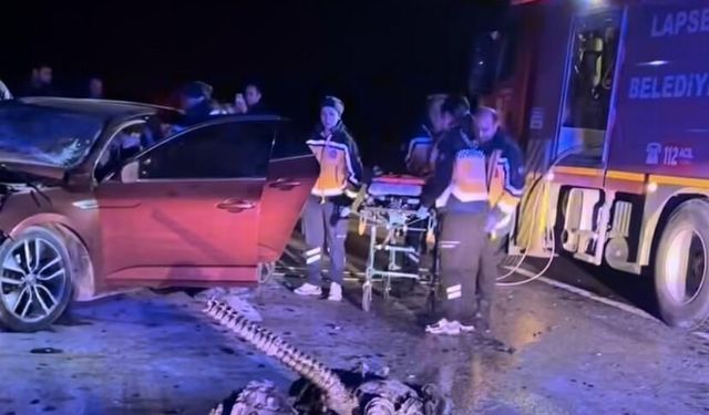 Çanakkale’de 2 otomobil çarpıştı: 5 ölü, 1 yaralı