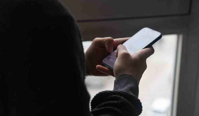 Çocukların dikkatini çalan tehlike: Kısa videolar