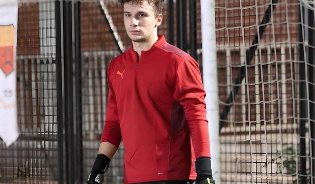 İzmirli kaleci Kaan Tınmaz takımsız kaldı, halı sahaya kiralık kaleci oldu