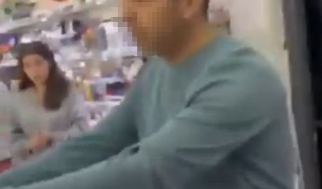 Kızların fotoğraflarını izinsiz çekerken yakalandı