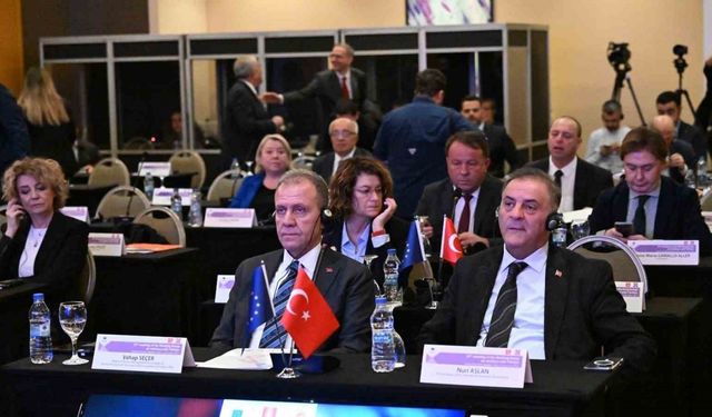 Seçer: "Demokrasi bir miras değil, emek isteyen canlı bir süreçtir"