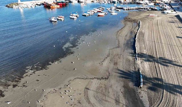 Tekirdağ’da deniz 20 metre çekildi, sahil havadan görüntülendi
