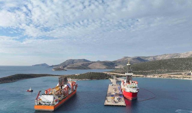 Türkiye’nin 6’ncı sondaj gemisi Taşucu Limanı’na yanaştı