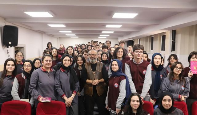 Yazar Yağmur’dan gençlere hayata dair önemli mesajlar