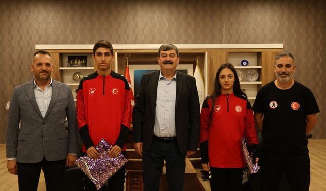 Başkan Yıldız, Toroslar’ın uluslararası arenadaki çifte gururunu ağırladı