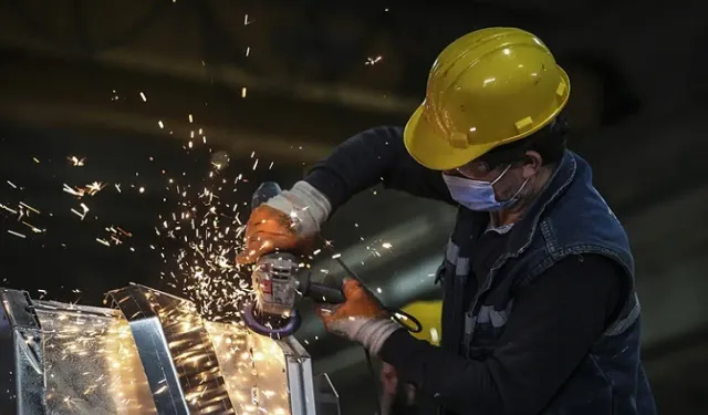 Sanayi üretimi yıllık yüzde 2,2 arttı