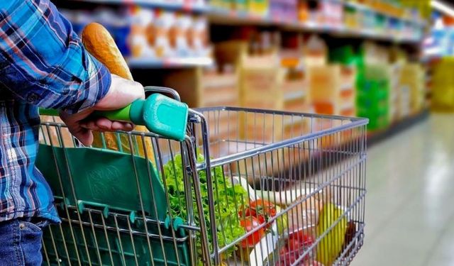 Ticaret satış hacmi yıllık yüzde 7,4 arttı