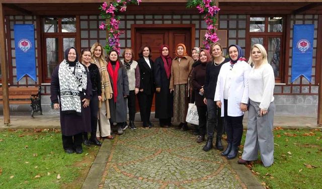 Acılarını üreterek unutuyorlar