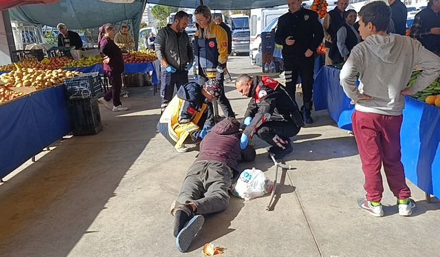 Alkolün etkisiyle pazaryerinde sızdı, vatandaşlar uyandıramayınca polis ve sağlık ekipleri müdahale etti