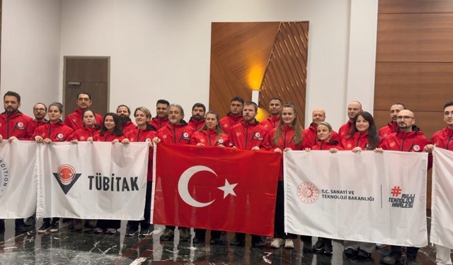 Bakan Kacır: '17 bilim insanı Antarktika'da özellikle iklim değişikliğine yönelik nitelikli araştırmalar gerçekleştirecekler'