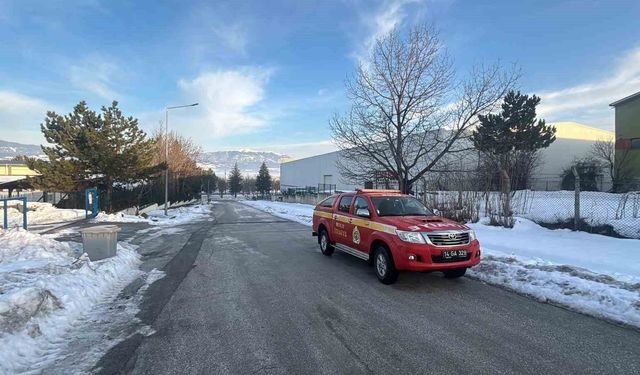 Bolu OSB'de mobilya imalat fabrikasında yangın paniği: İşçiler müdahale etti