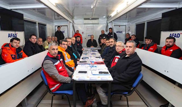 Bursa'da deprem tatbikatı gerçeğini aratmadı