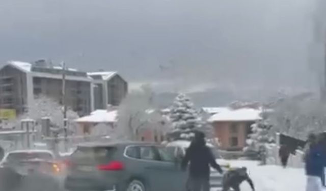 Bursa'da korku dolu anlar: Kayan araç vatandaşların arasına daldı